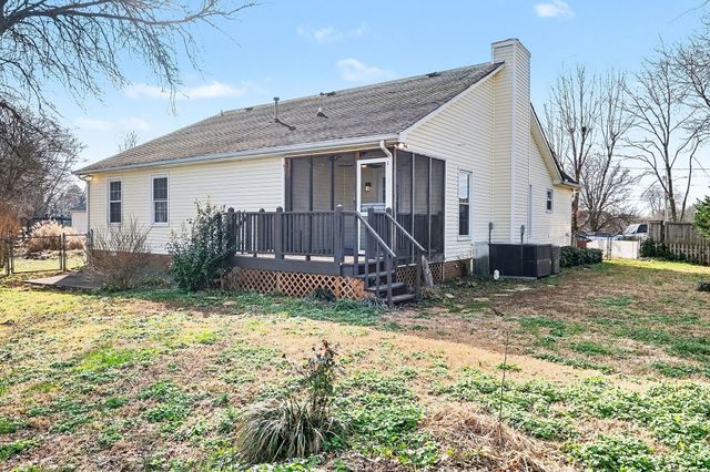 1611 Annie Ln, Columbia, TN 38401