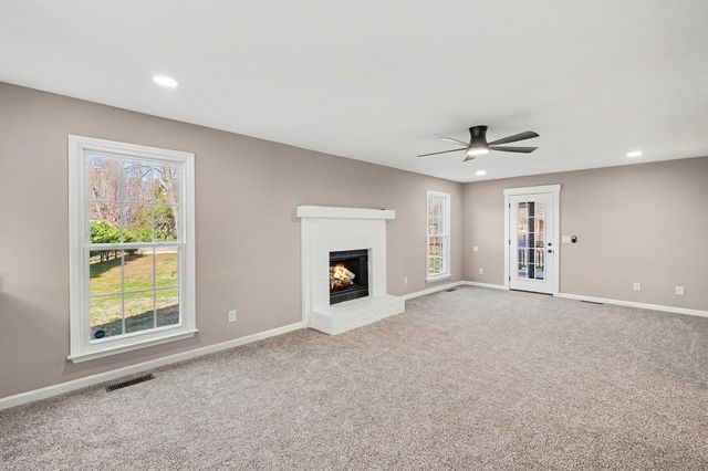 1611 Annie Ln, Columbia, TN 38401