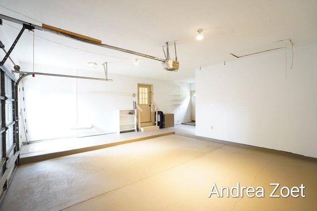 9571 Kraft Avenue SE, Caledonia, MI 49316