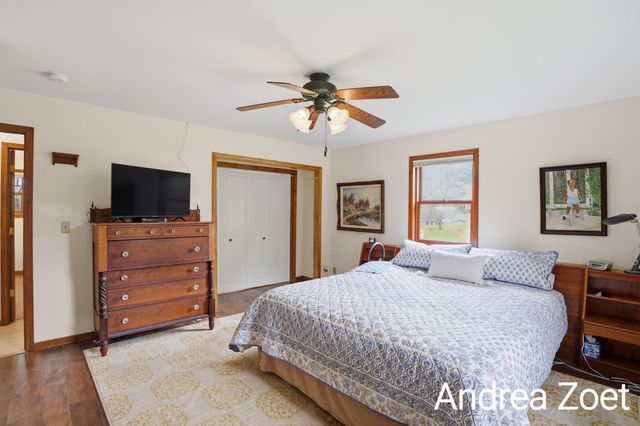 9571 Kraft Avenue SE, Caledonia, MI 49316