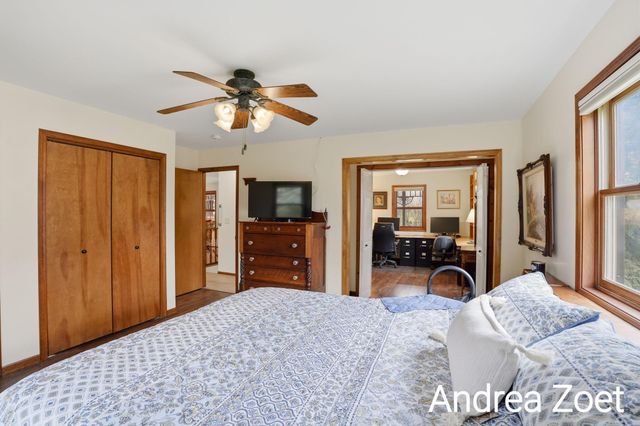 9571 Kraft Avenue SE, Caledonia, MI 49316