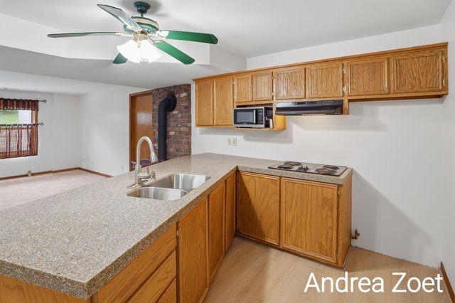9571 Kraft Avenue SE, Caledonia, MI 49316