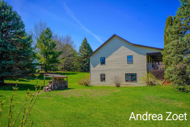 9571 Kraft Avenue SE, Caledonia, MI 49316
