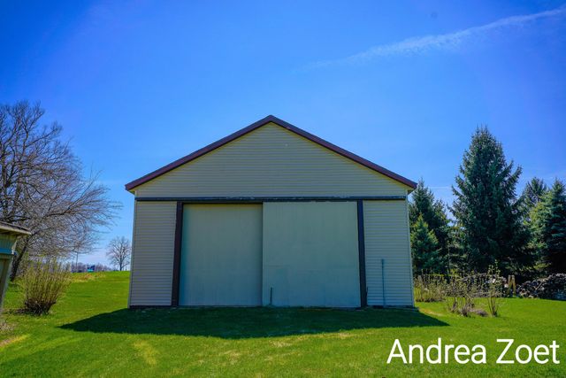 9571 Kraft Avenue SE, Caledonia, MI 49316