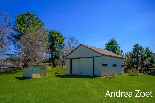 9571 Kraft Avenue SE, Caledonia, MI 49316