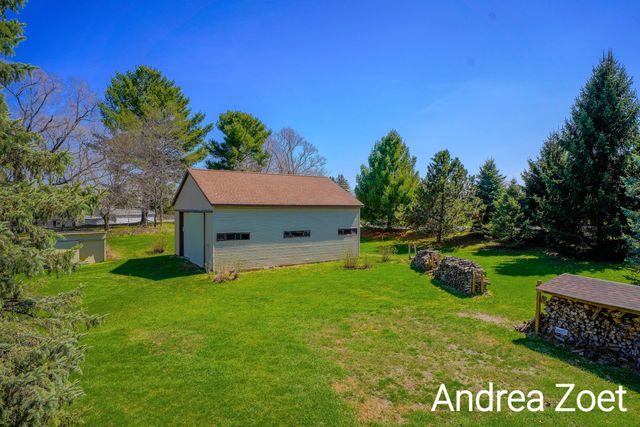 9571 Kraft Avenue SE, Caledonia, MI 49316