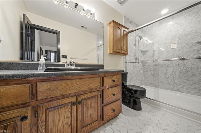 1719 N River Creek LNDG, Suffolk, VA 23434