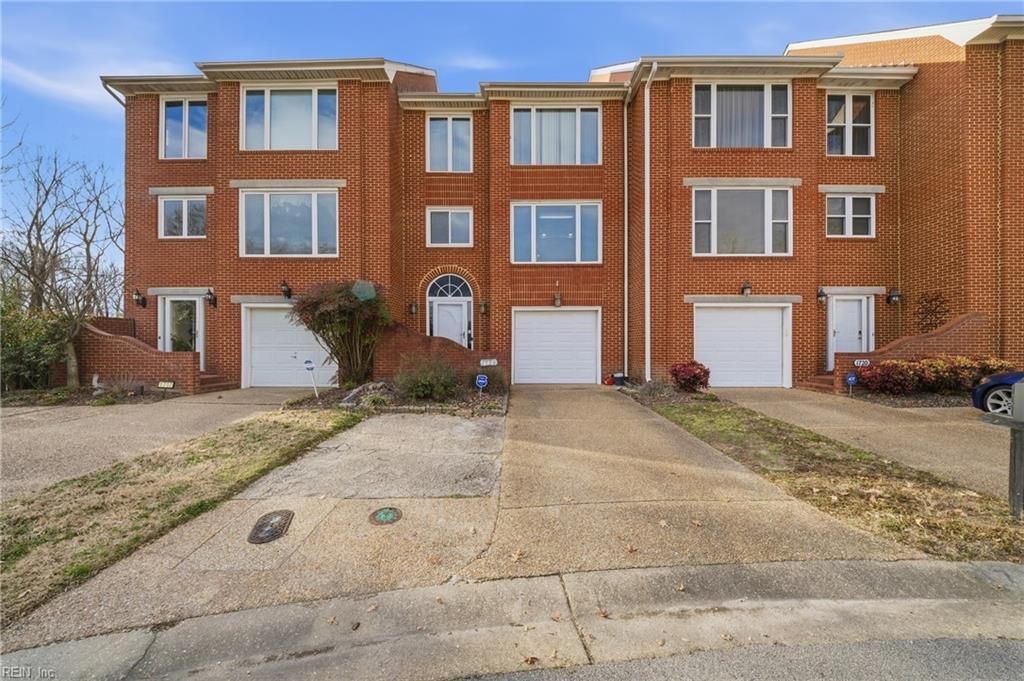 1719 N River Creek LNDG, Suffolk, VA 23434