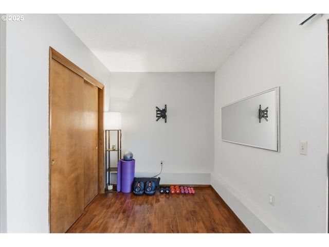 970 JOSEPHINE St, Oregon City, OR 97045