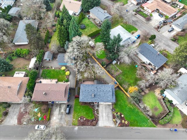 970 JOSEPHINE St, Oregon City, OR 97045