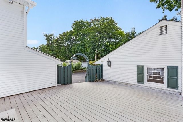 52 Olcott Ave, Bernardsville Boro, NJ 07924
