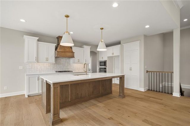 25102 W 141st Street, Olathe, KS 66061