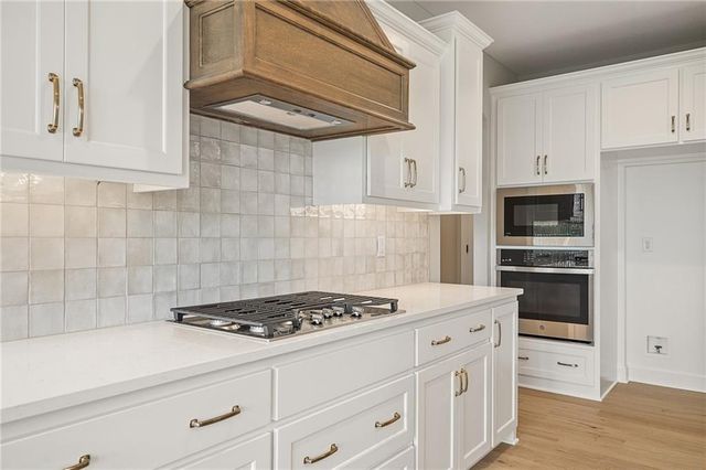 25102 W 141st Street, Olathe, KS 66061