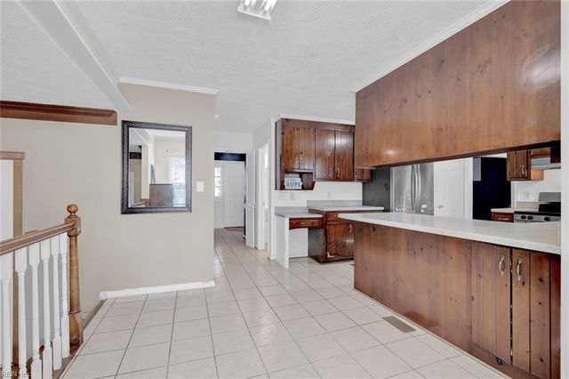 101 Edgewood CT, Yorktown, VA 23692