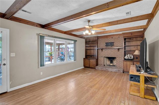 101 Edgewood CT, Yorktown, VA 23692