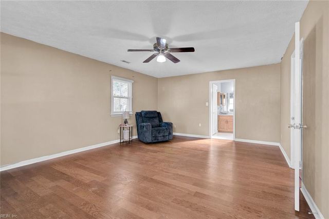 101 Edgewood CT, Yorktown, VA 23692