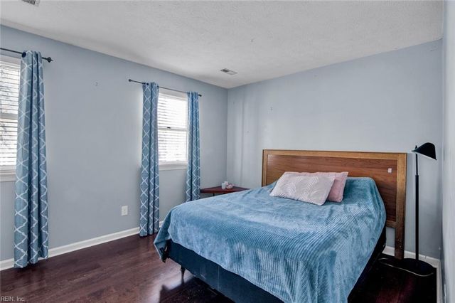 101 Edgewood CT, Yorktown, VA 23692