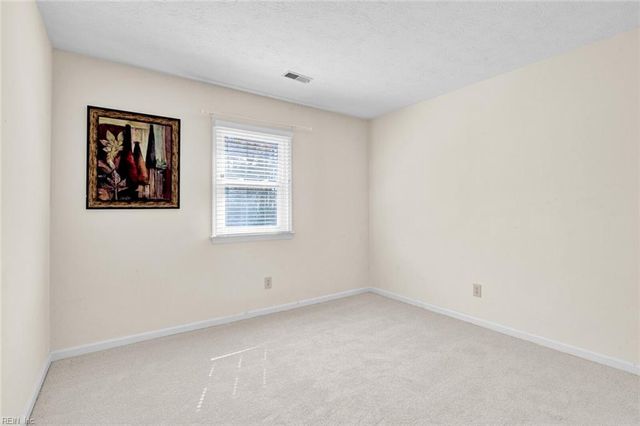 101 Edgewood CT, Yorktown, VA 23692