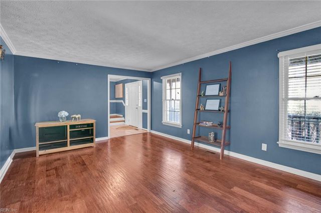 101 Edgewood CT, Yorktown, VA 23692