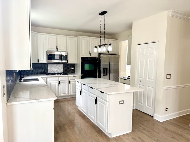 1145 Mackenzie Drive, Antioch, IL 60002
