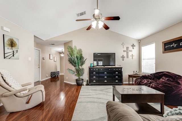 8519 Chickasaw Bluff, Converse, TX 78109