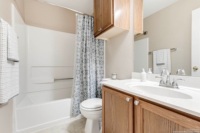 8519 Chickasaw Bluff, Converse, TX 78109