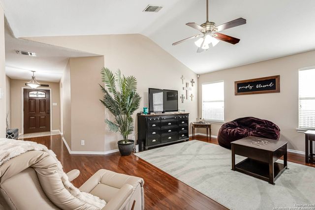 8519 Chickasaw Bluff, Converse, TX 78109