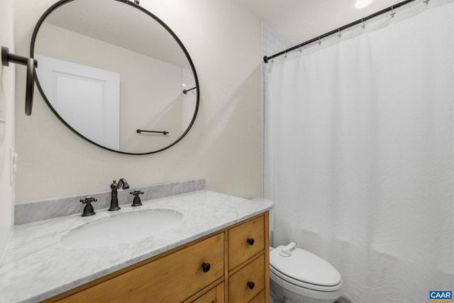 1229 PEACH GROVE RD, Louisa, VA 23093