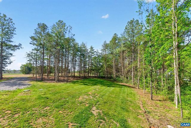 1229 PEACH GROVE RD, Louisa, VA 23093