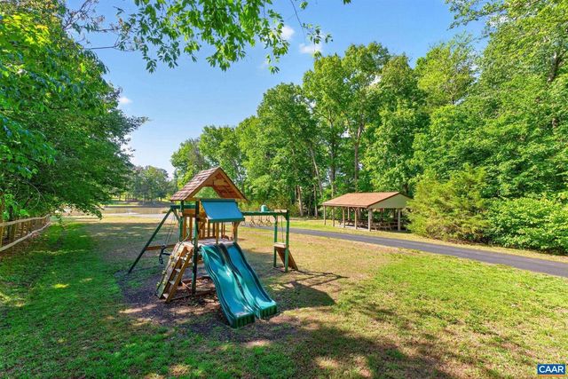 1229 PEACH GROVE RD, Louisa, VA 23093