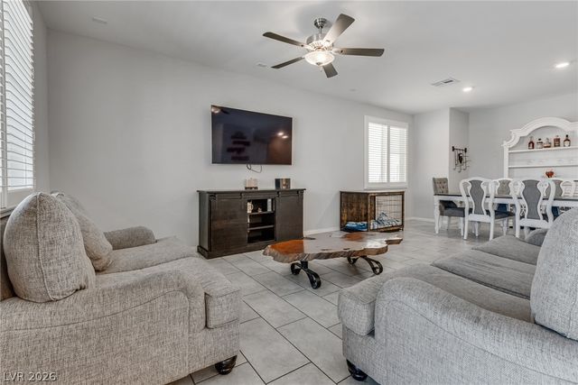 9273 Bluemist Falls Street, Las Vegas, NV 89123