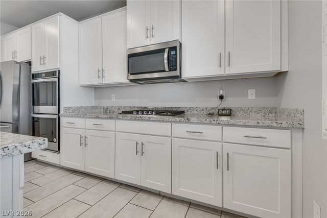 9273 Bluemist Falls Street, Las Vegas, NV 89123