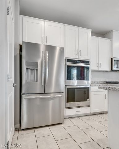 9273 Bluemist Falls Street, Las Vegas, NV 89123