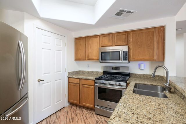 10030 W Indian School Road 146, Phoenix, AZ 85037