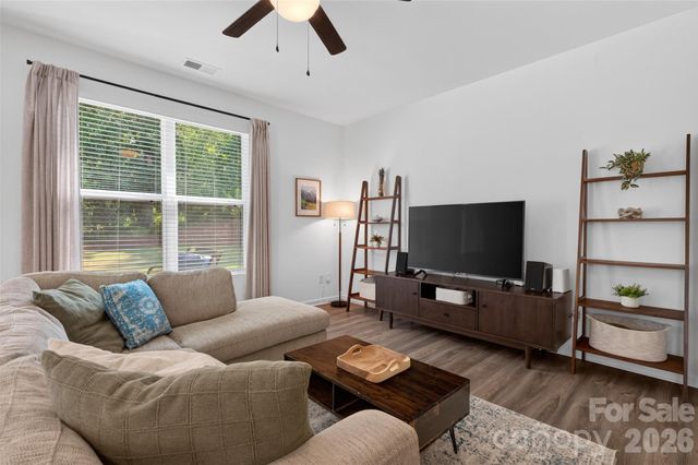 7148 Wheyfield Drive, Charlotte, NC 28215