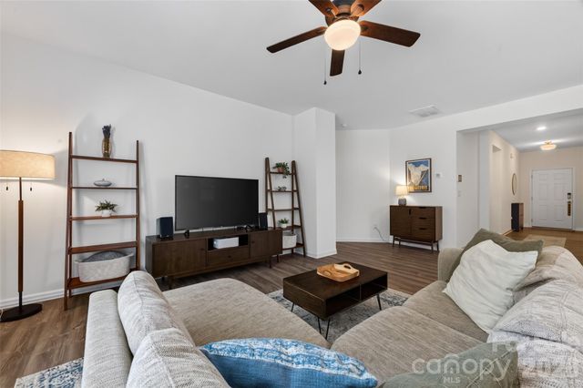 7148 Wheyfield Drive, Charlotte, NC 28215