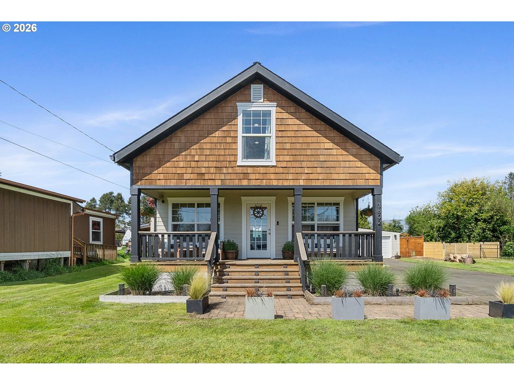 3802 MAPLE Ln, Tillamook, OR 97141