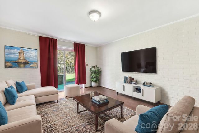 1334 Briar Creek Road 2, Charlotte, NC 28205