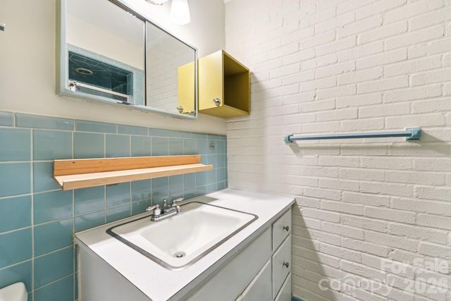 1334 Briar Creek Road 2, Charlotte, NC 28205