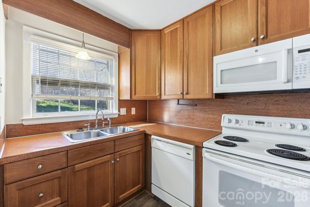 1334 Briar Creek Road 2, Charlotte, NC 28205