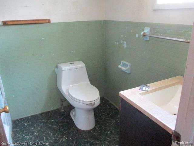 831 BANCROFT Street, Port Huron, MI 48060