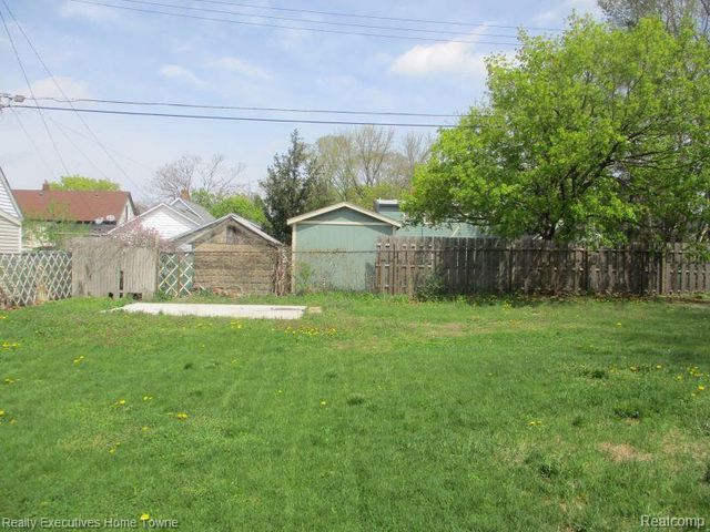 831 BANCROFT Street, Port Huron, MI 48060