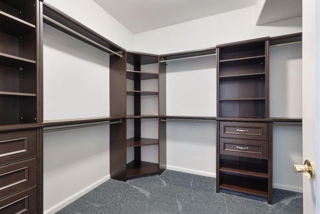 3361 Swallows Nest Ln, Sacramento, CA 95833