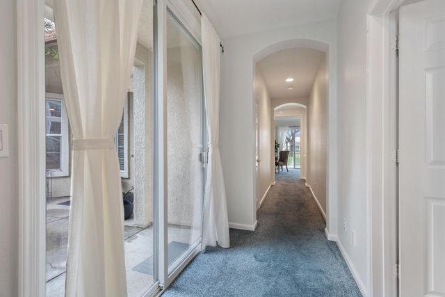 3361 Swallows Nest Ln, Sacramento, CA 95833