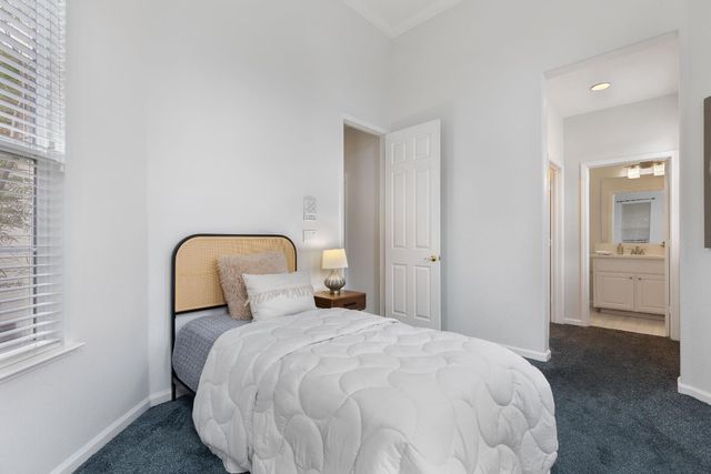 3361 Swallows Nest Ln, Sacramento, CA 95833