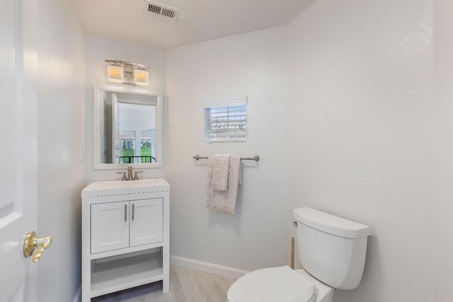 3361 Swallows Nest Ln, Sacramento, CA 95833