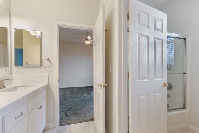 3361 Swallows Nest Ln, Sacramento, CA 95833