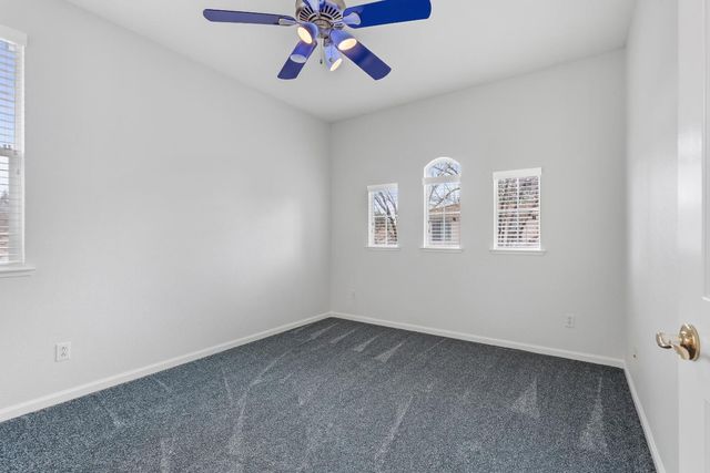 3361 Swallows Nest Ln, Sacramento, CA 95833