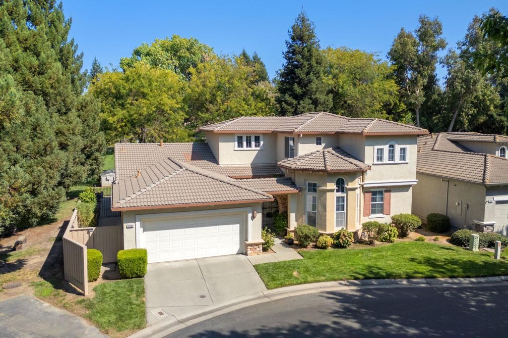 3361 Swallows Nest Ln, Sacramento, CA 95833
