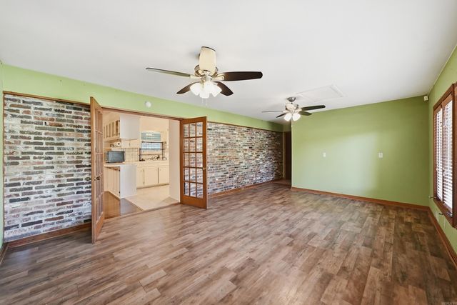 6 Meadowbrook Drive, Conway, AR 72032